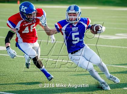 Thumbnail 1 in 2016 North Texas All-Star Football Classic photogallery.