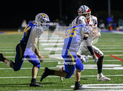 Thumbnail 1 in Bellport vs West Islip (Conference II Championship) photogallery.
