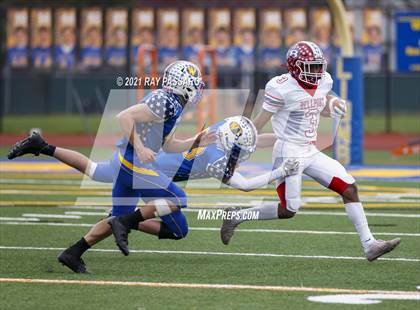 Thumbnail 3 in Bellport vs West Islip (Conference II Championship) photogallery.