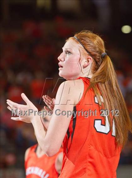 Thumbnail 2 in Victoria East vs. Rockwall (UIL 4A Semifinals) photogallery.