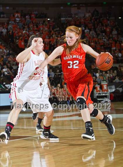 Thumbnail 1 in Victoria East vs. Rockwall (UIL 4A Semifinals) photogallery.