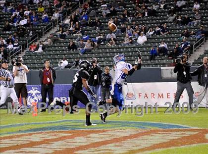 Thumbnail 1 in Rocklin vs. Servite (CIF State D2 Final) photogallery.