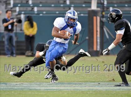 Thumbnail 1 in Rocklin vs. Servite (CIF State D2 Final) photogallery.