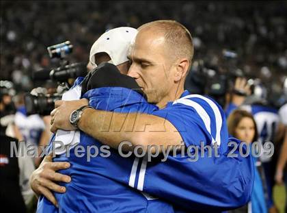 Thumbnail 3 in Rocklin vs. Servite (CIF State D2 Final) photogallery.
