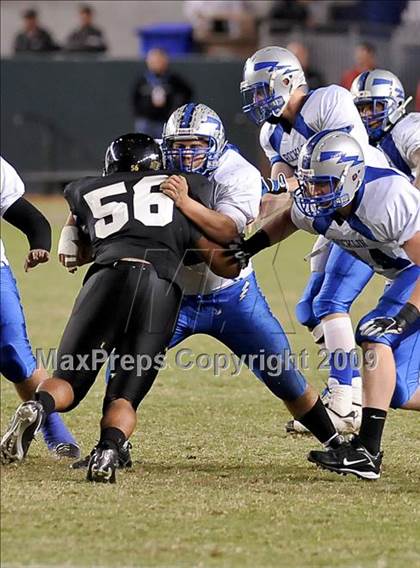 Thumbnail 1 in Rocklin vs. Servite (CIF State D2 Final) photogallery.