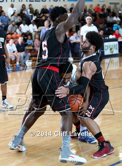 Thumbnail 2 in Alexander vs Seton Hall Prep (Rotary Roundball Classic) photogallery.