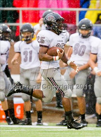 Thumbnail 1 in Lamar vs. Pearland (5A Region III Division I Regional) photogallery.