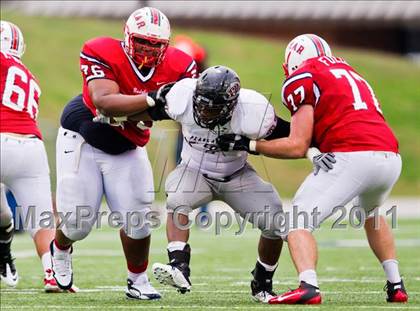 Thumbnail 1 in Lamar vs. Pearland (5A Region III Division I Regional) photogallery.