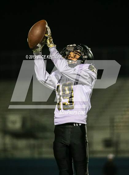Thumbnail 1 in Pacifica vs. Citrus Valley (CIFSS D6 Quarterfinal) photogallery.
