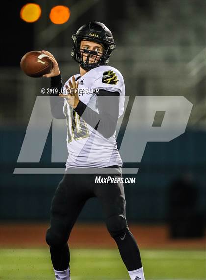 Thumbnail 3 in Pacifica vs. Citrus Valley (CIFSS D6 Quarterfinal) photogallery.