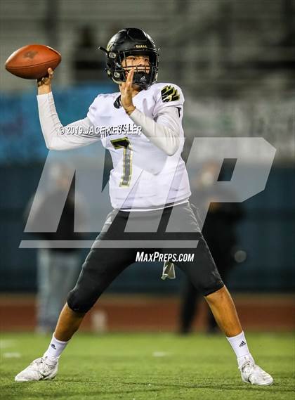 Thumbnail 2 in Pacifica vs. Citrus Valley (CIFSS D6 Quarterfinal) photogallery.