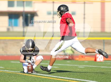 Thumbnail 3 in Fillmore vs. Oak Park (Scrimmage) photogallery.
