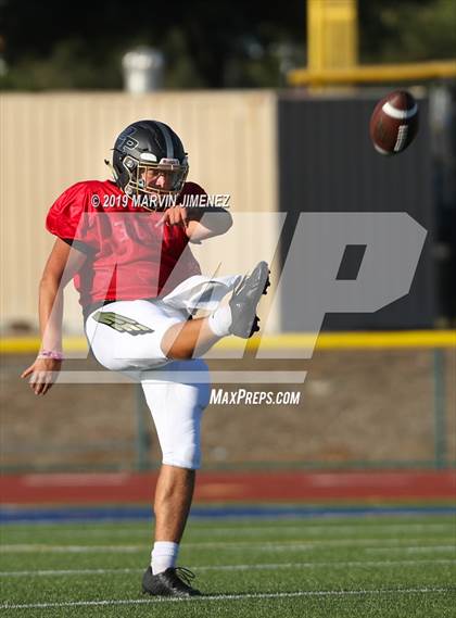Thumbnail 3 in Fillmore vs. Oak Park (Scrimmage) photogallery.