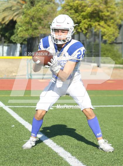 Thumbnail 1 in Fillmore vs. Oak Park (Scrimmage) photogallery.