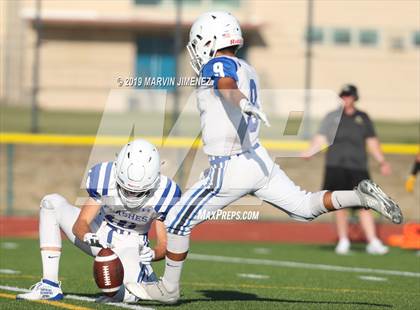 Thumbnail 3 in Fillmore vs. Oak Park (Scrimmage) photogallery.