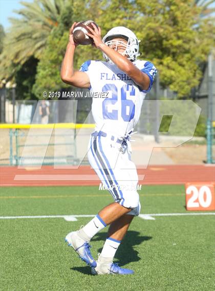 Thumbnail 3 in Fillmore vs. Oak Park (Scrimmage) photogallery.