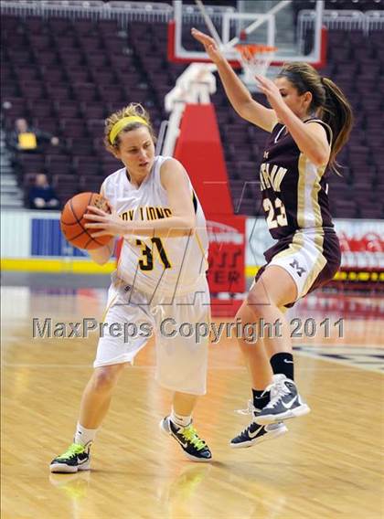 Thumbnail 2 in Governor Mifflin vs. Red Lion (D3 Semifinals) photogallery.