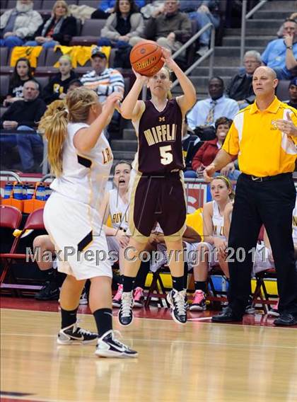 Thumbnail 1 in Governor Mifflin vs. Red Lion (D3 Semifinals) photogallery.