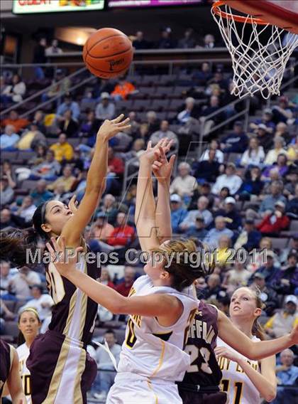 Thumbnail 3 in Governor Mifflin vs. Red Lion (D3 Semifinals) photogallery.