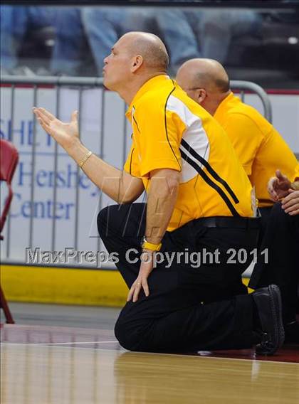 Thumbnail 3 in Governor Mifflin vs. Red Lion (D3 Semifinals) photogallery.