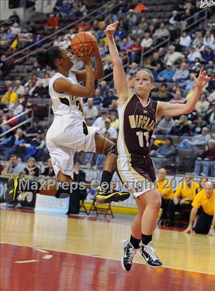 Thumbnail 1 in Governor Mifflin vs. Red Lion (D3 Semifinals) photogallery.