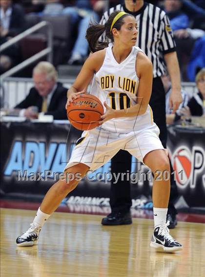 Thumbnail 1 in Governor Mifflin vs. Red Lion (D3 Semifinals) photogallery.