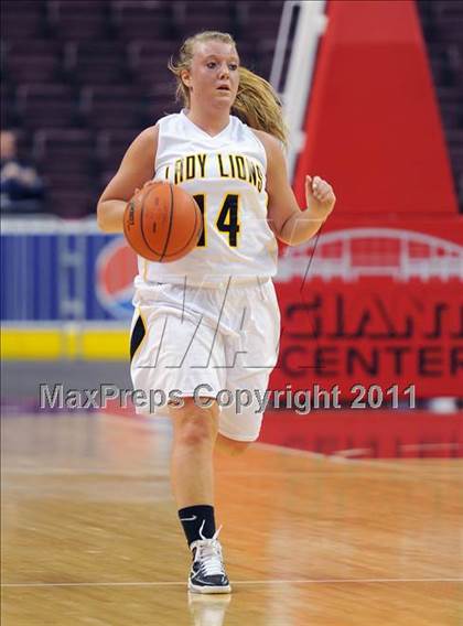 Thumbnail 2 in Governor Mifflin vs. Red Lion (D3 Semifinals) photogallery.