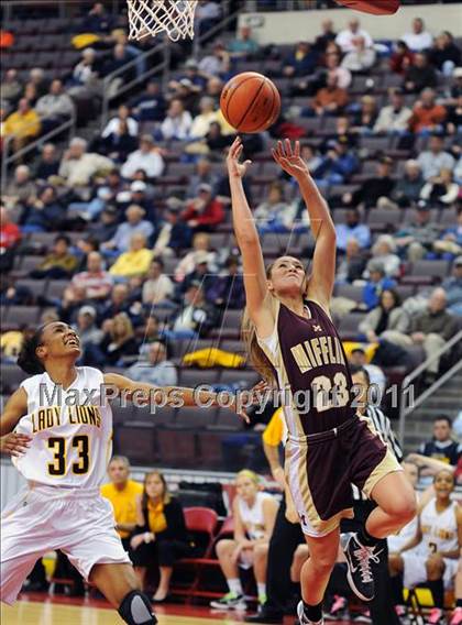 Thumbnail 3 in Governor Mifflin vs. Red Lion (D3 Semifinals) photogallery.