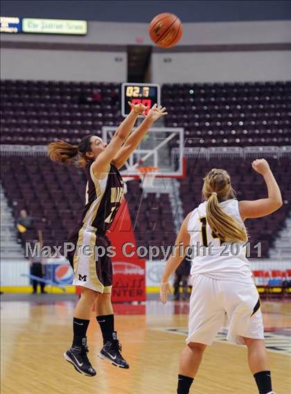 Thumbnail 1 in Governor Mifflin vs. Red Lion (D3 Semifinals) photogallery.