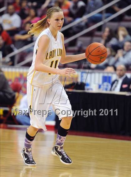 Thumbnail 1 in Governor Mifflin vs. Red Lion (D3 Semifinals) photogallery.