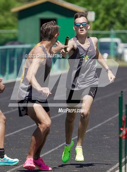 Thumbnail 3 in Border Brawl Relays photogallery.