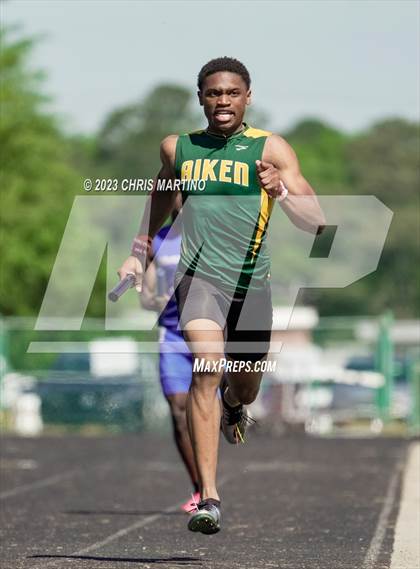 Thumbnail 1 in Border Brawl Relays photogallery.