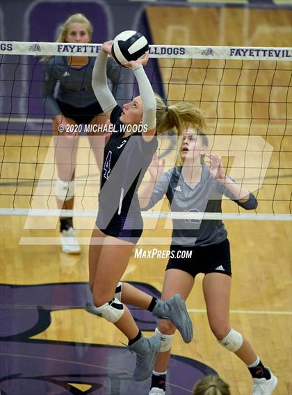 Thumbnail 3 in Rogers @ Fayetteville photogallery.