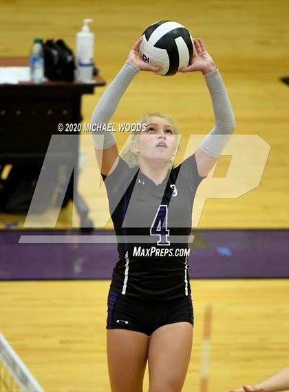 Thumbnail 2 in Rogers @ Fayetteville photogallery.