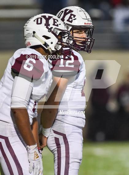 Thumbnail 3 in C.H. Yoe vs West (UIL 3A Bi-District) photogallery.