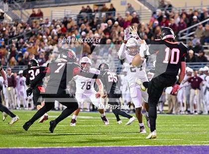 Thumbnail 3 in C.H. Yoe vs West (UIL 3A Bi-District) photogallery.