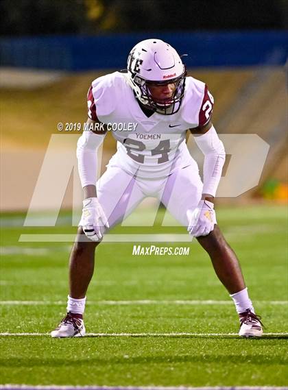 Thumbnail 3 in C.H. Yoe vs West (UIL 3A Bi-District) photogallery.