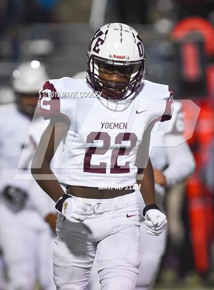 Thumbnail 1 in C.H. Yoe vs West (UIL 3A Bi-District) photogallery.