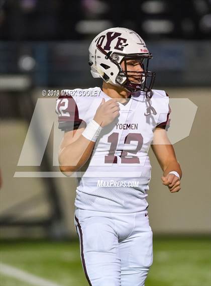 Thumbnail 3 in C.H. Yoe vs West (UIL 3A Bi-District) photogallery.
