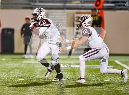 Thumbnail 3 in C.H. Yoe vs West (UIL 3A Bi-District) photogallery.