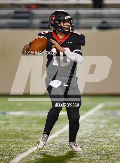Thumbnail 1 in C.H. Yoe vs West (UIL 3A Bi-District) photogallery.