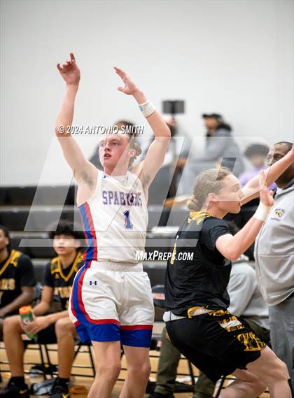 Thumbnail 3 in Chapel Hill vs. Sanderson (Battle in the Bull Invitational) photogallery.