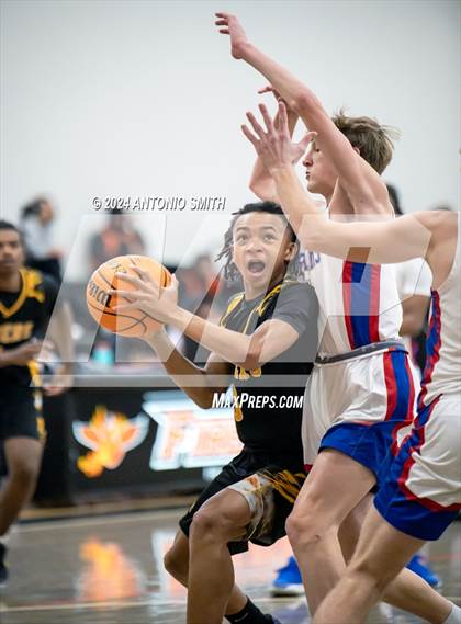 Thumbnail 1 in Chapel Hill vs. Sanderson (Battle in the Bull Invitational) photogallery.