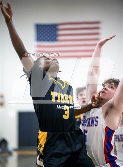 Thumbnail 1 in Chapel Hill vs. Sanderson (Battle in the Bull Invitational) photogallery.