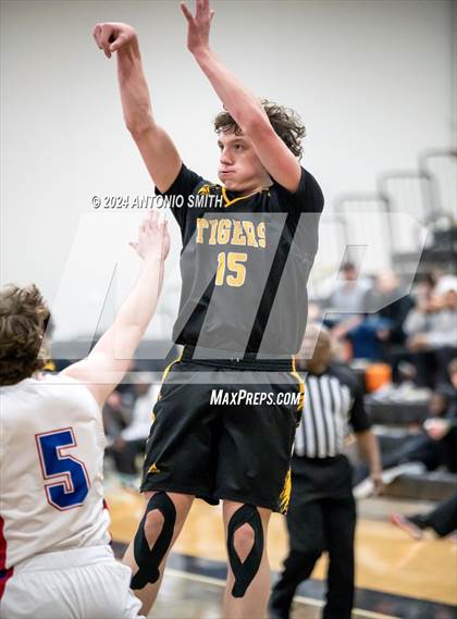 Thumbnail 2 in Chapel Hill vs. Sanderson (Battle in the Bull Invitational) photogallery.
