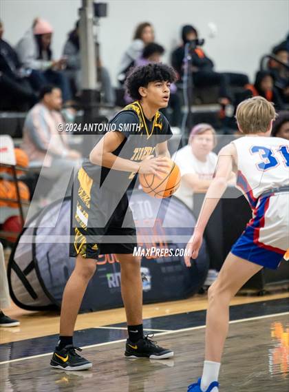Thumbnail 2 in Chapel Hill vs. Sanderson (Battle in the Bull Invitational) photogallery.