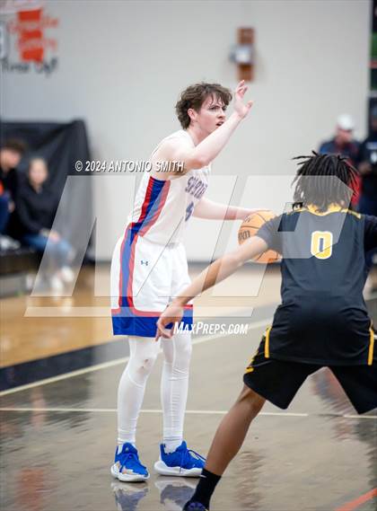 Thumbnail 3 in Chapel Hill vs. Sanderson (Battle in the Bull Invitational) photogallery.