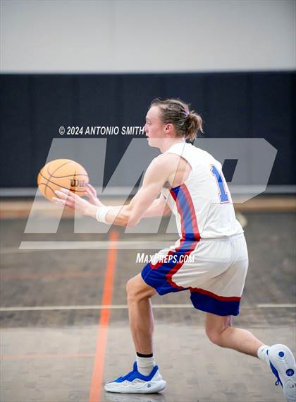 Thumbnail 1 in Chapel Hill vs. Sanderson (Battle in the Bull Invitational) photogallery.