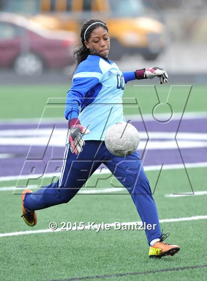 Thumbnail 2 in Paris vs Hudson (Bonham Tournament) photogallery.