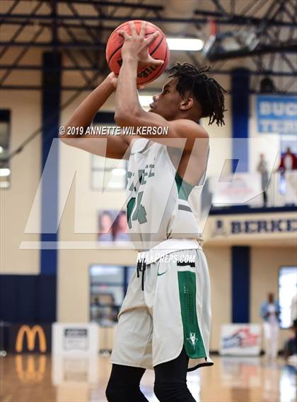 Thumbnail 2 in St. Petersburg vs. West Oaks (ARS/Rescue Rooter National Hoopfest) photogallery.